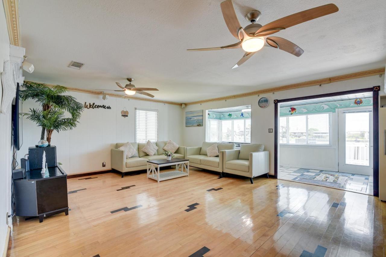 Waterfront Galveston Bay Retreat - 4 Mi To Beach! Екстер'єр фото