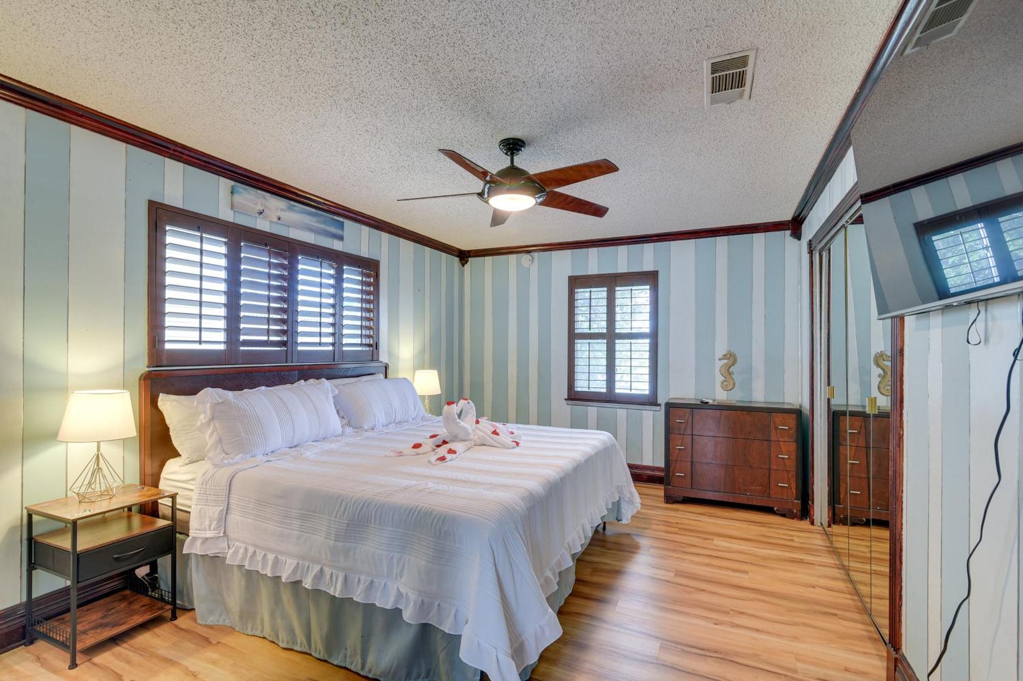 Waterfront Galveston Bay Retreat - 4 Mi To Beach! Екстер'єр фото