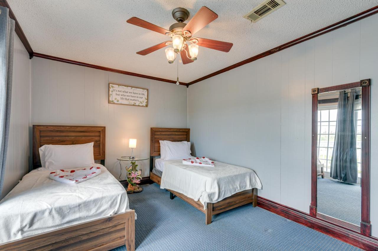 Waterfront Galveston Bay Retreat - 4 Mi To Beach! Екстер'єр фото
